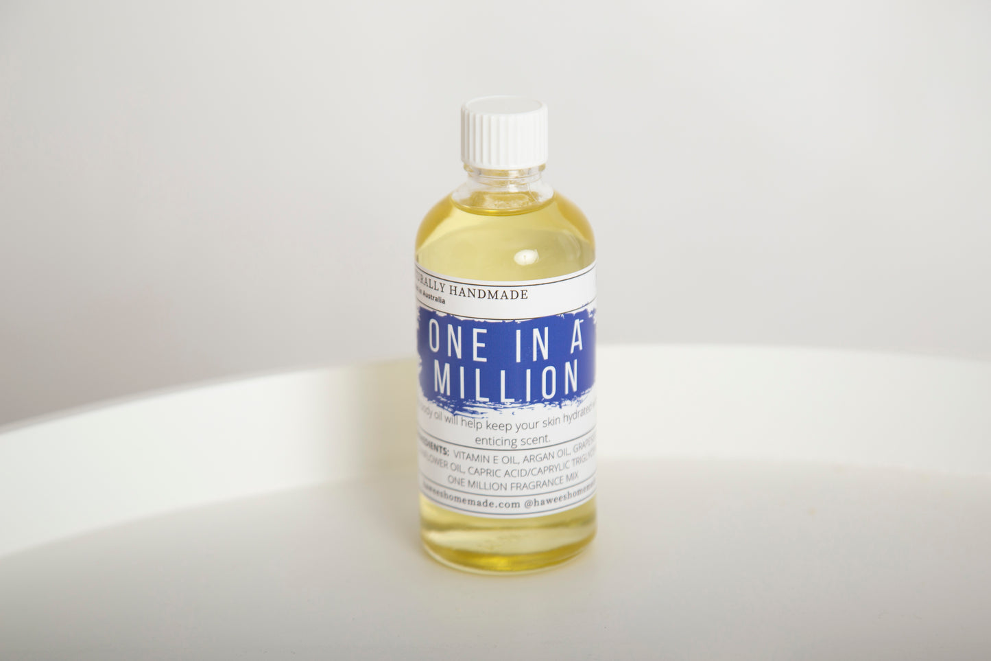 Hydrating Body Oil - One in a  Million